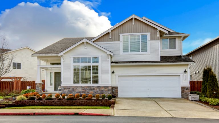 What to Bring When Moving into Your New Apartment to Make It Feel Like Home